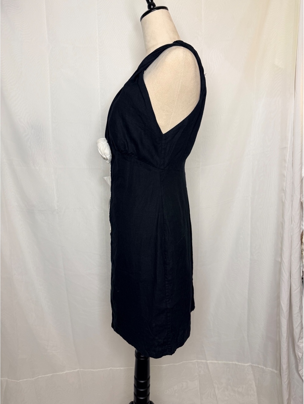 FARM Rio Black Mini Dress with White Floral Applique - Picture 6 of 12